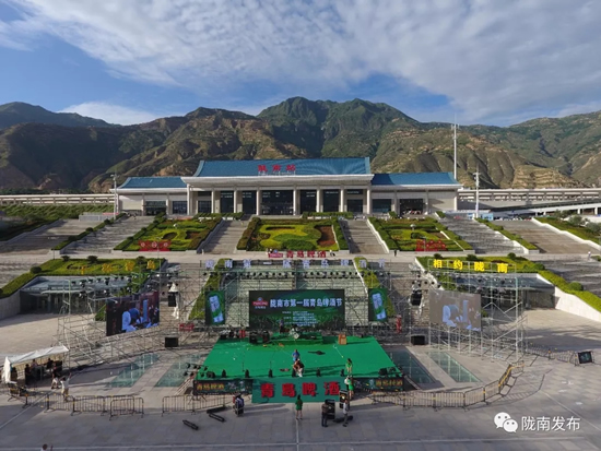 好嗨喲！隴南第一屆青島啤酒節(jié)開幕啦，為期8天