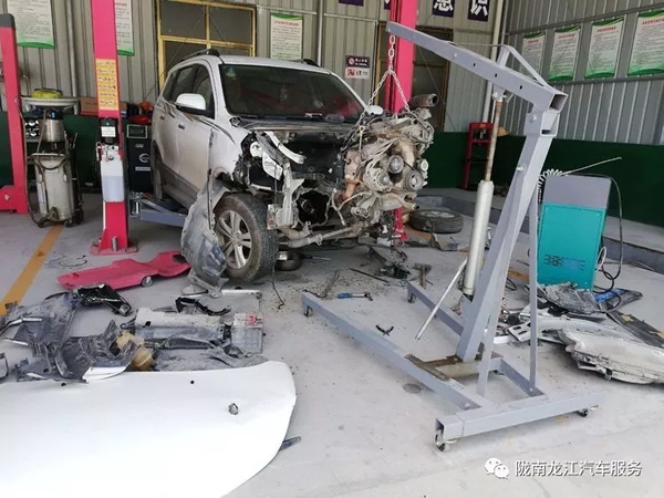 金錘鈑金，銀槍噴漆！龍江汽修值得信賴！