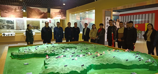 市龍江集團(tuán)開(kāi)展“不忘初心、牢記使命”主題黨日活動(dòng)