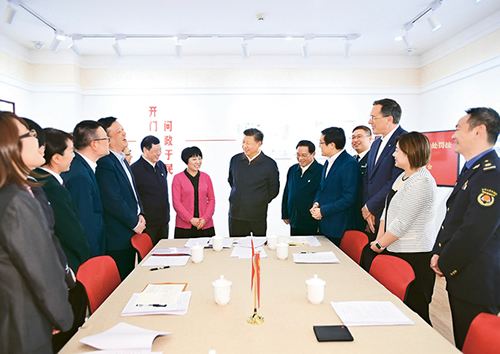 習(xí)近平：堅持、完善和發(fā)展中國特色社會主義國家制度 與法律制度